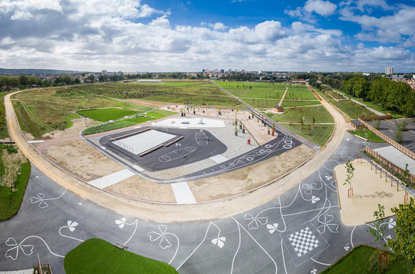 Le Parc naturel urbain du Champs des Bruyères a son label Le Parc naturel urbain du Champs des Bruyères a son label