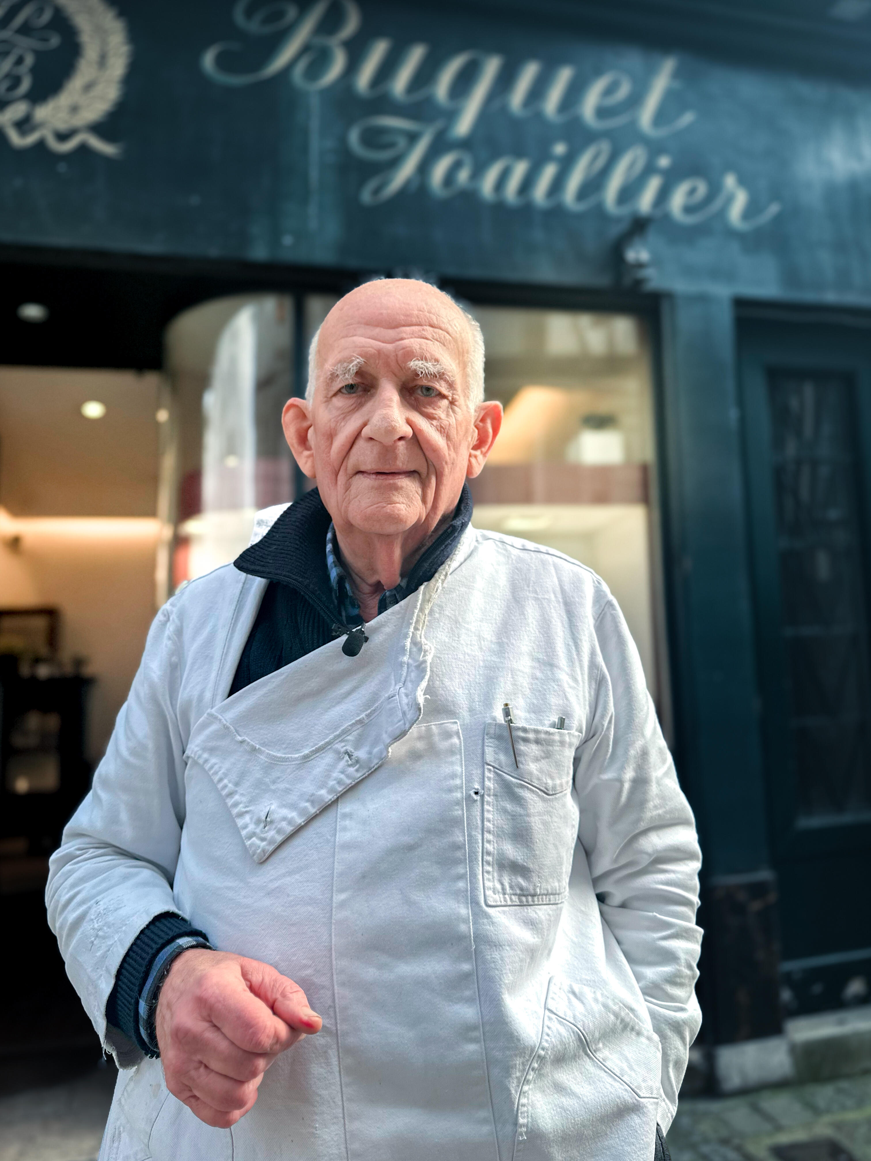 Entre la pierre et l'enclume