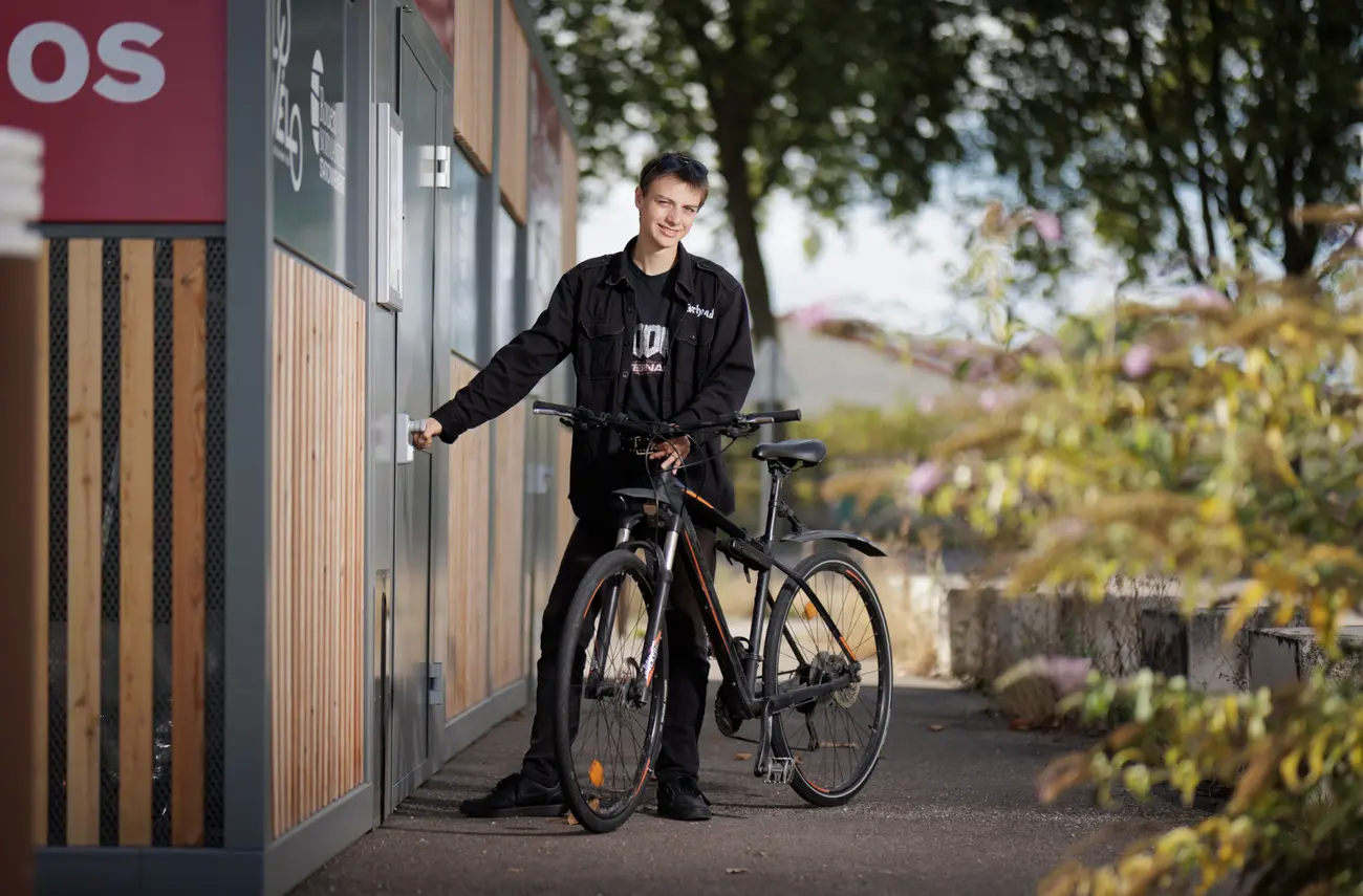 Stationnements vélo proches des gares et des stations en Île-de-France